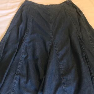 Long 8-gore denim skirt w side zipper